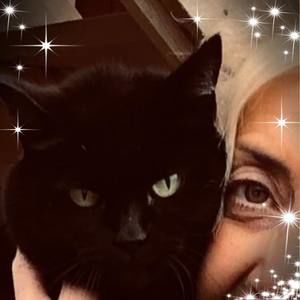 Meet your Posher, Esther